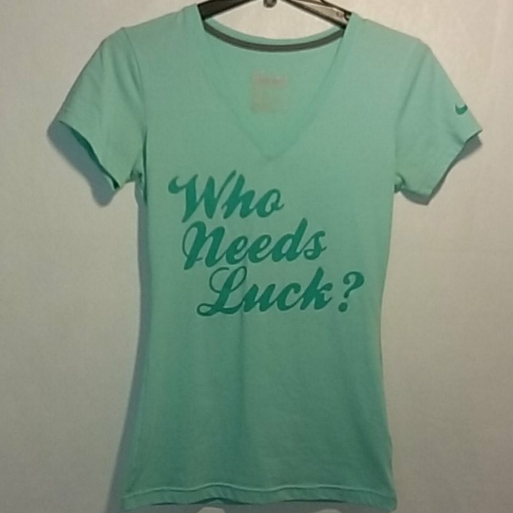 * 4/$25 Nike women's slim fit top size Small